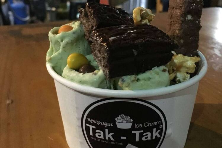 Taktak Ice Roll Tanjung Duren Jakarta